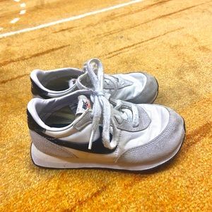 Preschool tennis shoe